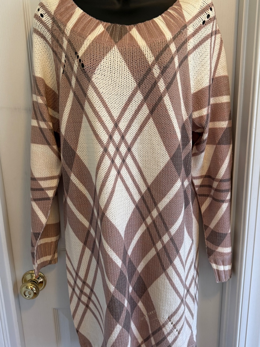 Umgee Plaid Knit Women’s Sweater Dress in Cream & Brownish Mauve